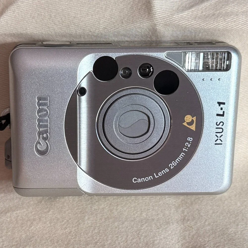 Canon IXUS L-1 compact APS Vintage film camera